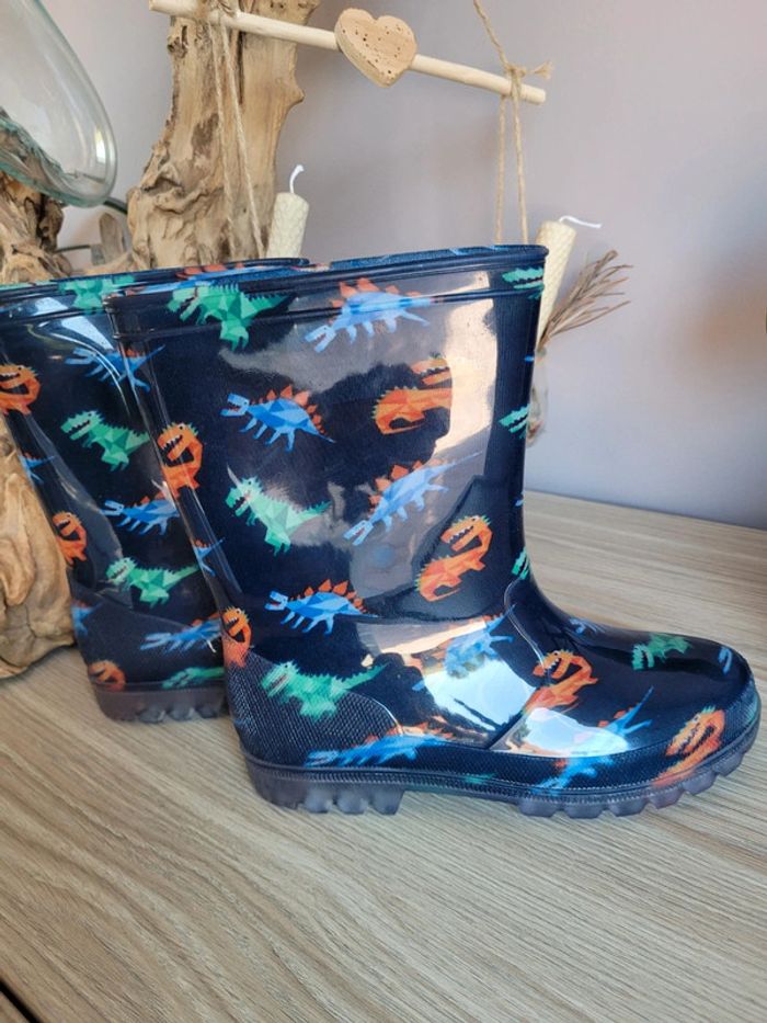 Bottes de pluie neuves pointure 34 - photo numéro 4
