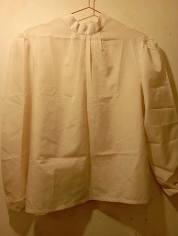 Blouse voile mousseline crème boutonné dos