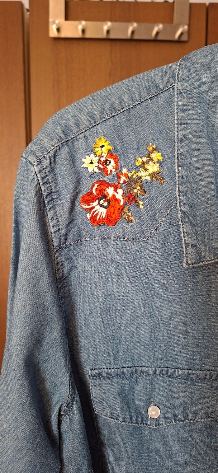 Chemise en jeans avec broderie - photo numéro 3