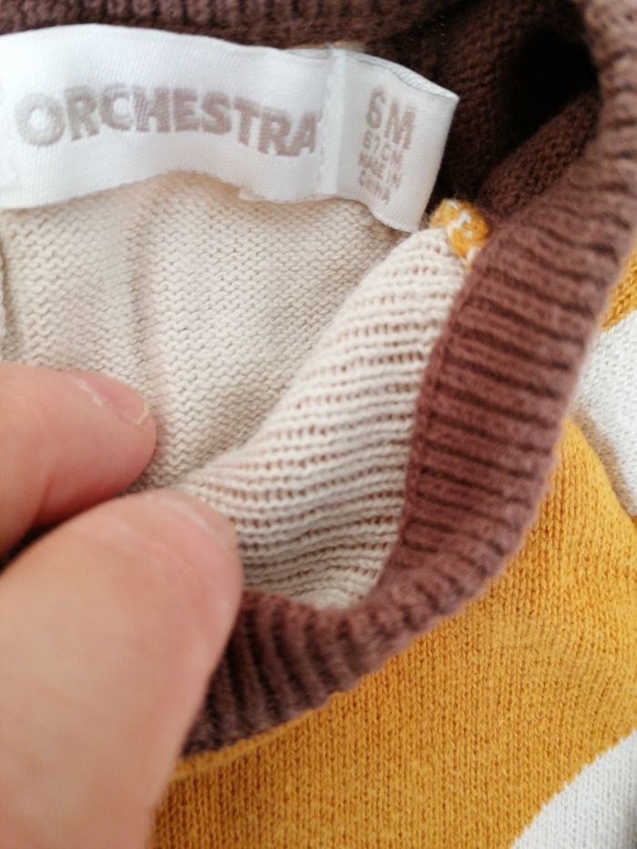 Pull avec boutons derriere - photo numéro 2