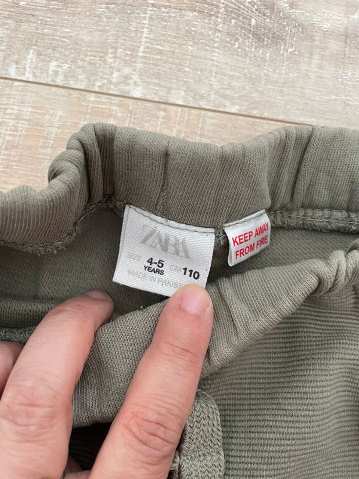 Jogging Zara 4-5 ans - photo numéro 2