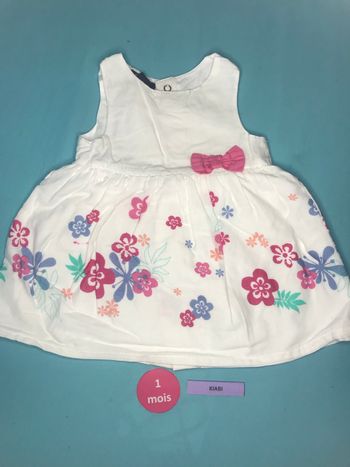 Robe à fleurs 1mois