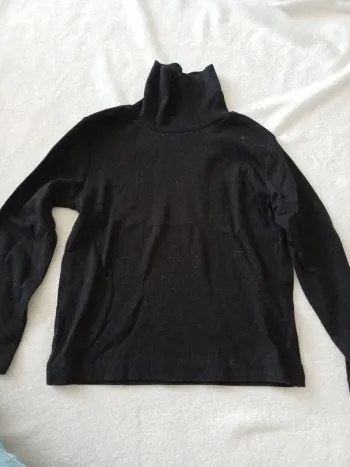 Sous-pull noir 4 ans