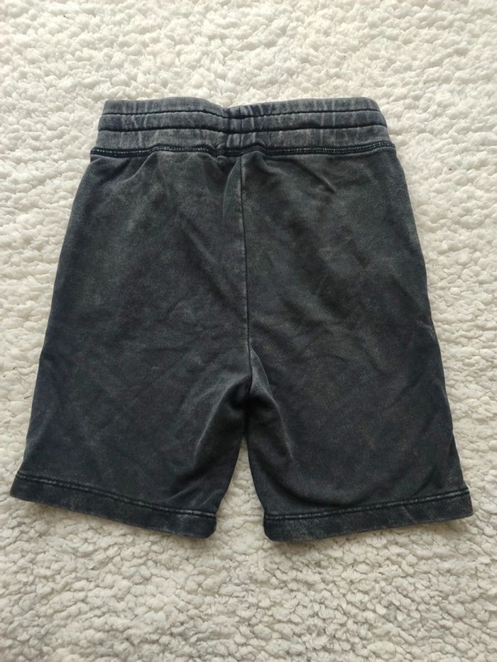 Short H&M - 6/7 ans - photo numéro 3