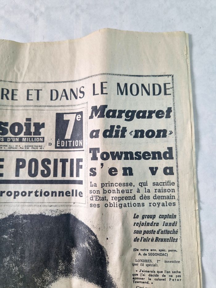 Ancien journal France-soir du 2 novembre 1955 - photo numéro 3