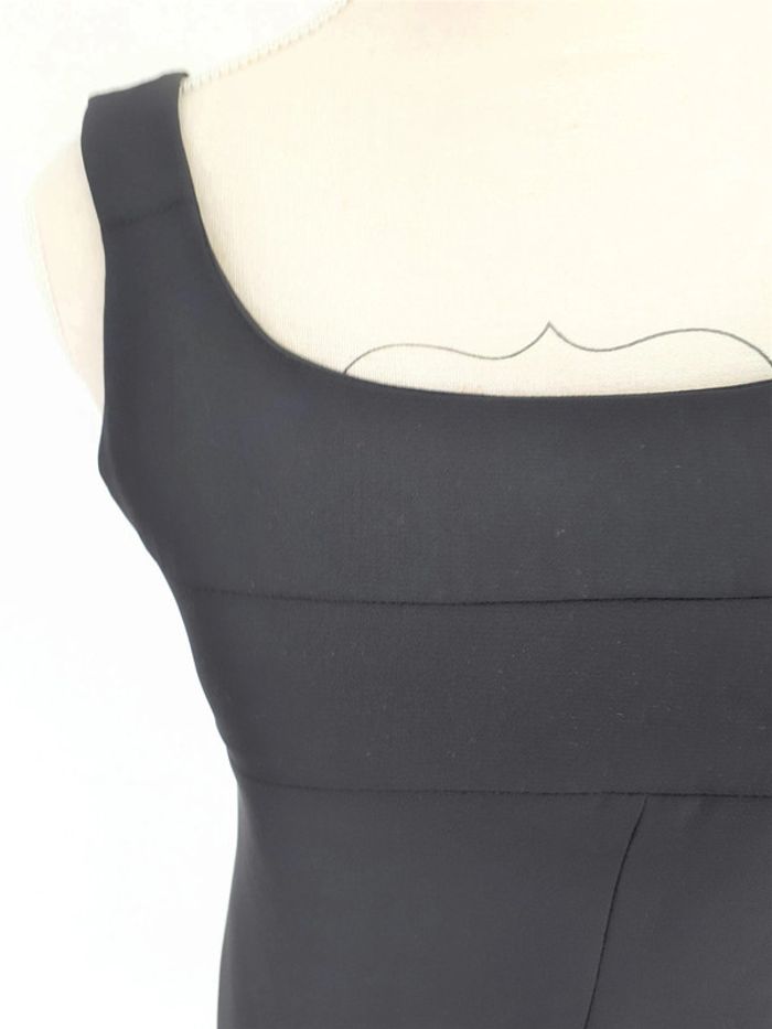 25 € Robe noire côté femme - photo numéro 4
