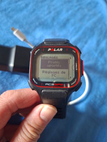 Polar RC3 GPS fonctionne bien + chargeur