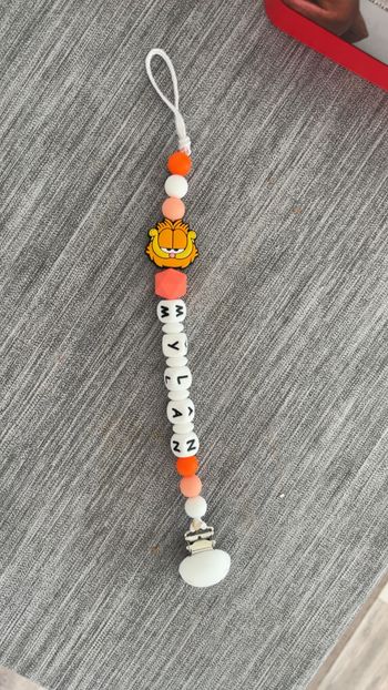 Attache tétine et porte clé personnalisé