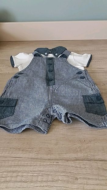Ensemble 12 mois salopette et tee shirt