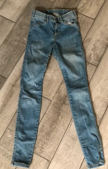 Skinny Jean stradivarius TBE Taille XS