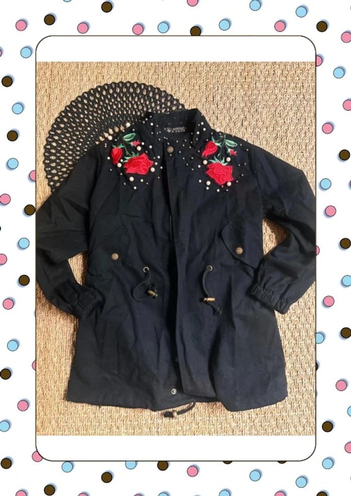 Veste noir avec broderie rose - photo numéro 2