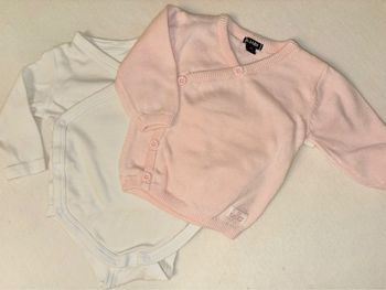 Lot 2 pièces 1 mois fille gilet / bodie