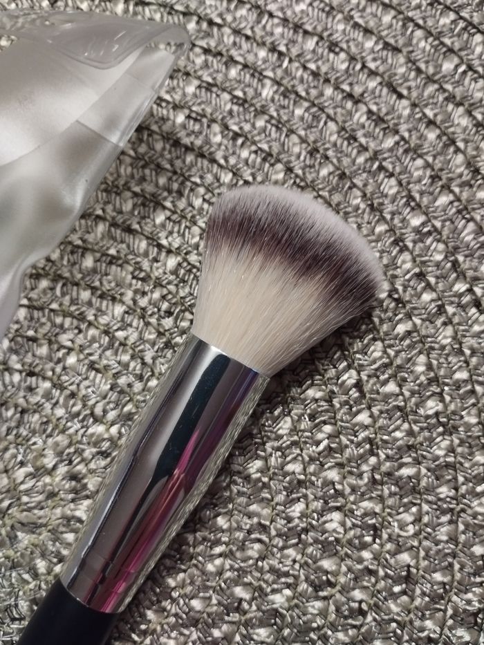 🪷 Pinceau de maquillage double embout - Neuf ⭐ - photo numéro 2