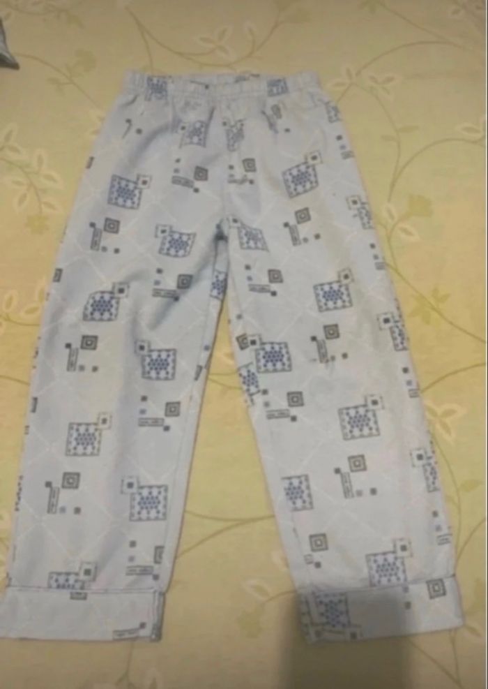 Pyjama 5/6 ans - photo numéro 4