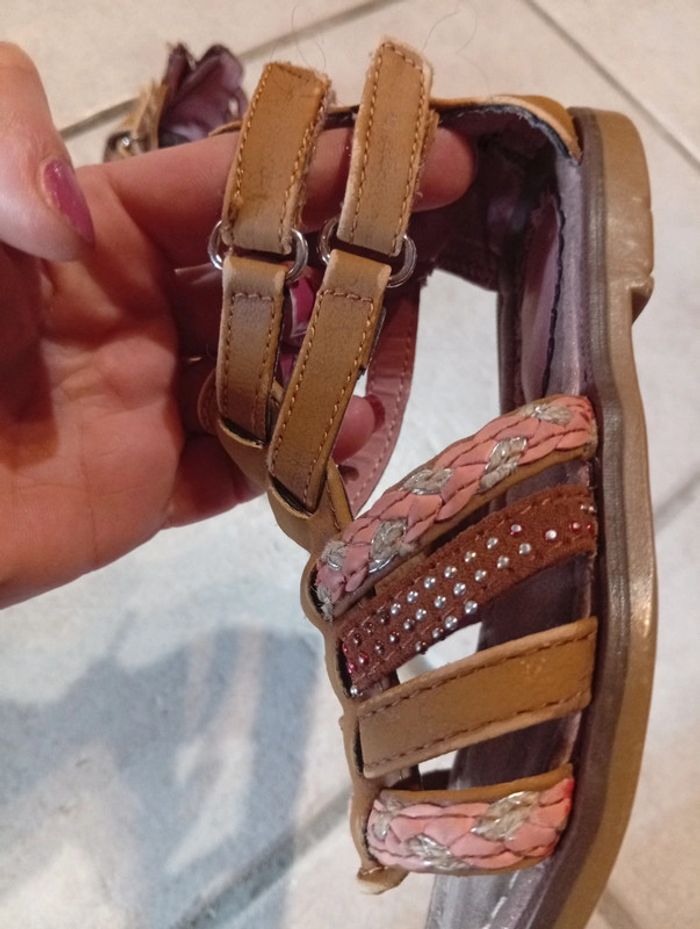 Sandale taille 25 - photo numéro 2