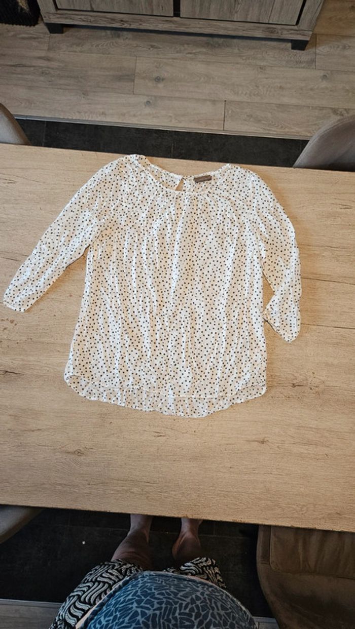Blouse légère blanche avec taches noires, manches longues  Yessica, taille 44/46, nickel - photo numéro 2