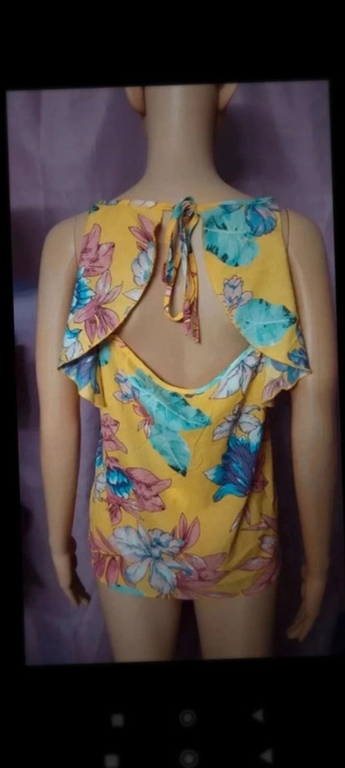 Haut top fleuris jaune  taille  s fluide - photo numéro 7