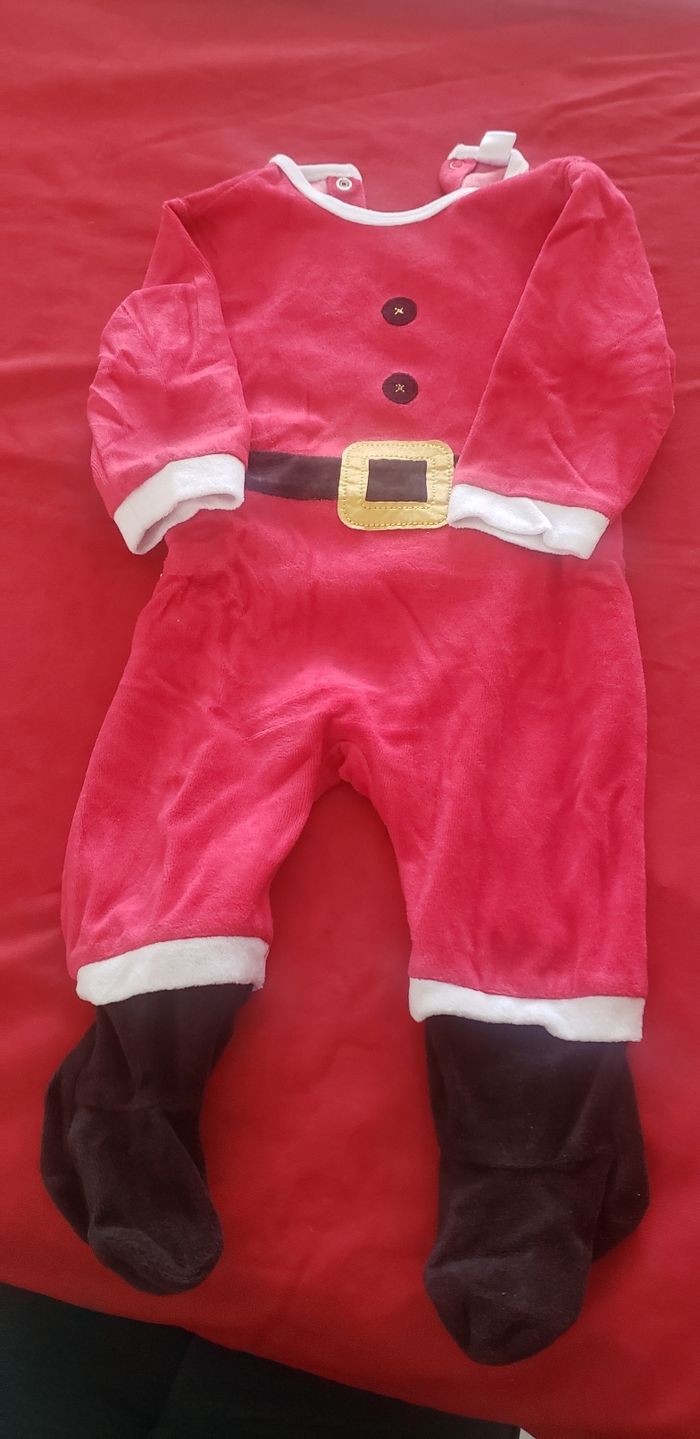 Pyjama Père Noël T 12 mois - photo numéro 3