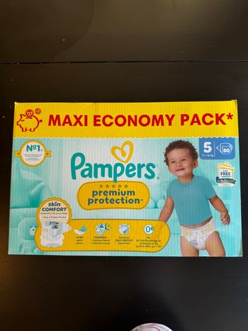 80 couches Pampers premuim taille 5