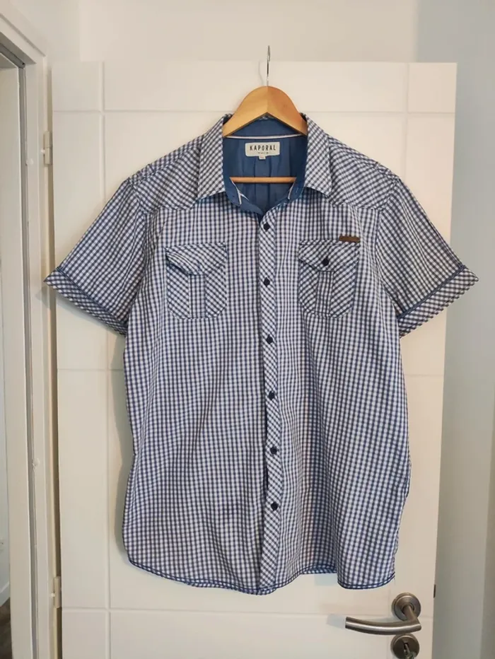Chemise à carreaux