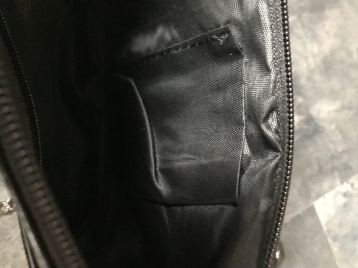 Mini sac pochette Vinyl similicuir en bandoulière chaîne - photo numéro 5