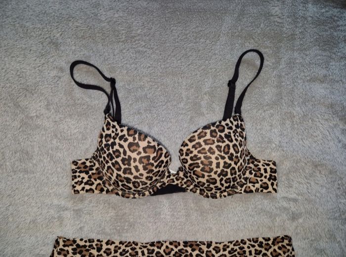Ensemble de sous vêtements fille/femme - photo numéro 2