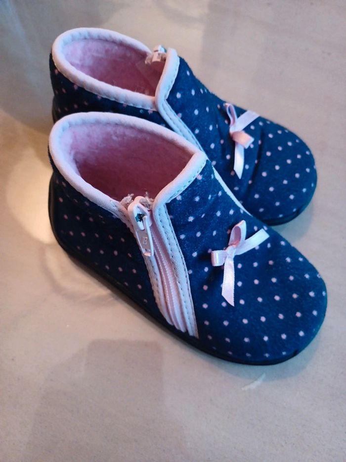 Pantoufle t.22 - photo numéro 3