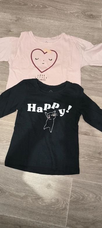 Lot deux pantalon+ deux t-shirts manches longues