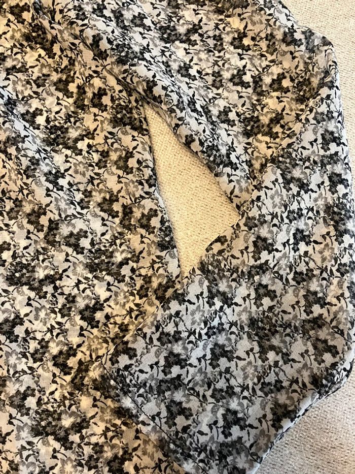 Blouse légère noire et blanche à fleurs – Bershka – taille S - photo numéro 5