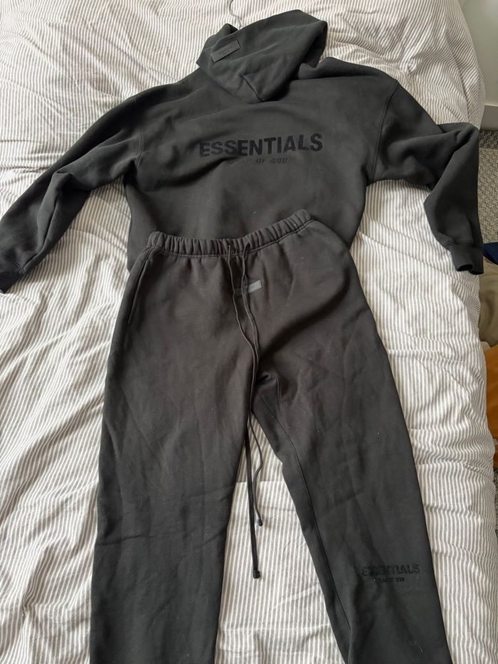 Ensemble essentials - photo numéro 1