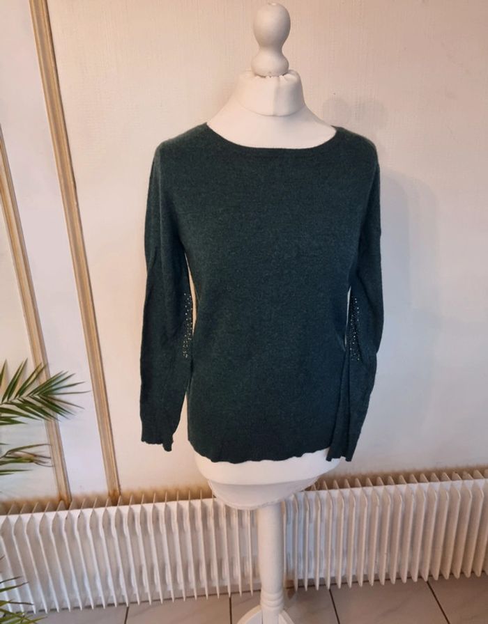 Pull vert col V neuf - photo numéro 4