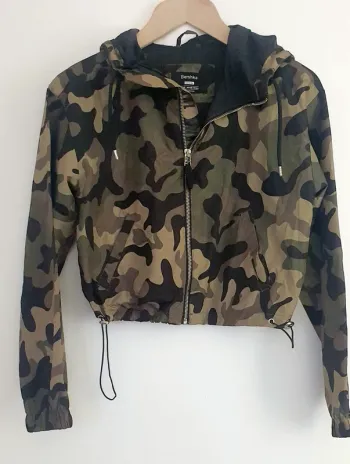 Veste légère style armé Bershka XS