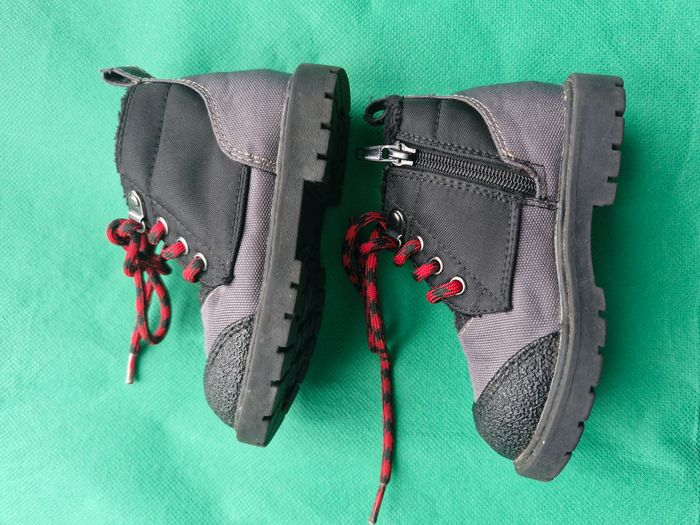Bottines 22 Kiabi Noir gris - photo numéro 3