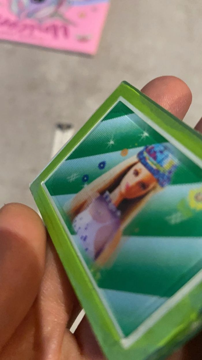 Port clef Barbie avec papier mémo note en relief image 3D change - photo numéro 10