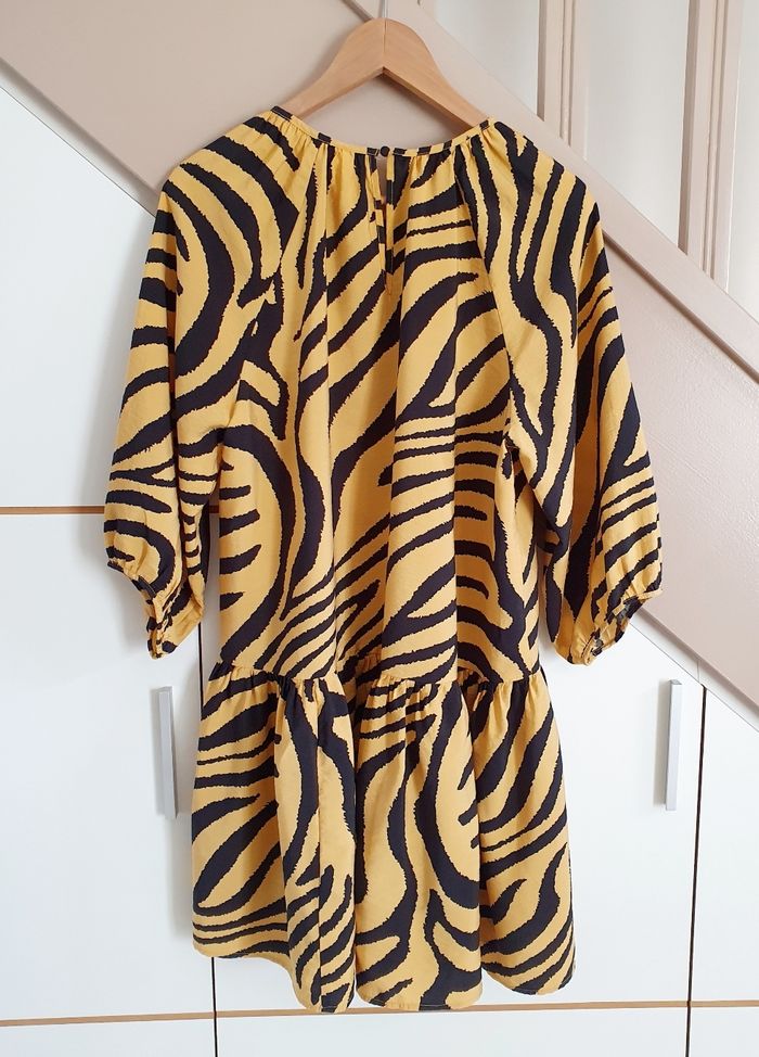 Robe tigrée jaune H&M T. S - photo numéro 7