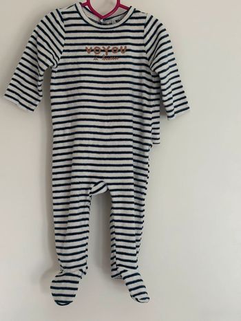 Pyjama tape à l’œil