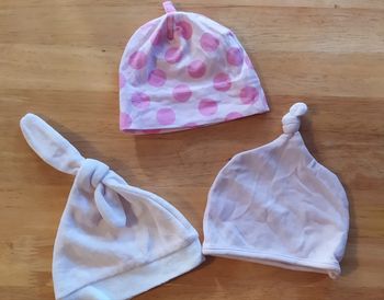 Lot 3 bonnets 1-3 mois
