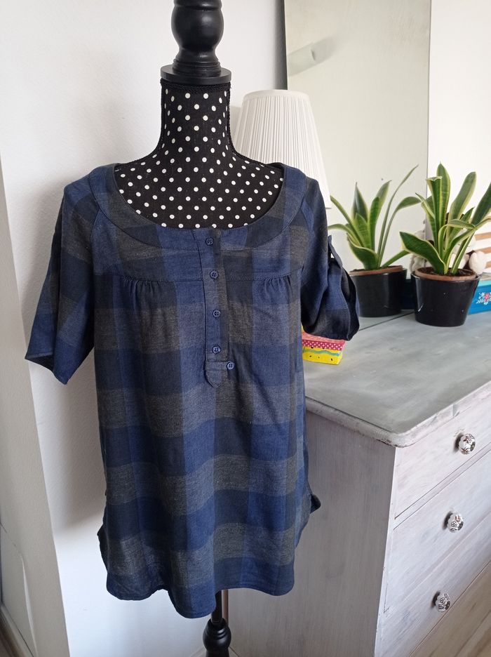 Blouse/ T-shirt à carreaux 42