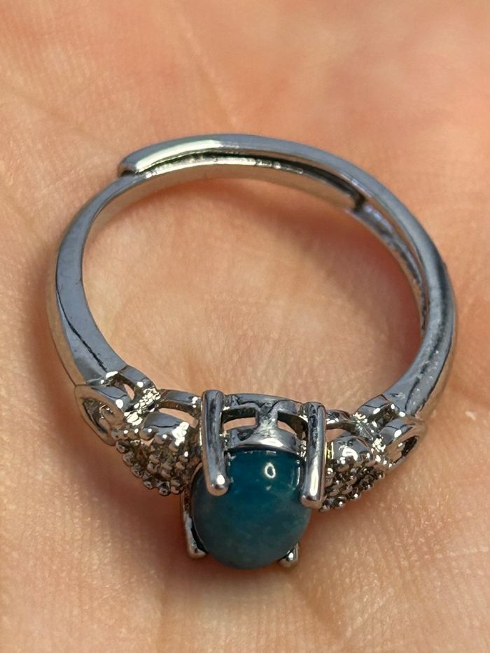 Bague réglable en laiton et en apatite – Clarté & Expression - photo numéro 8