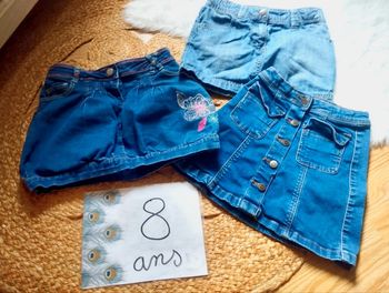 Lot jupes en jean 8ans