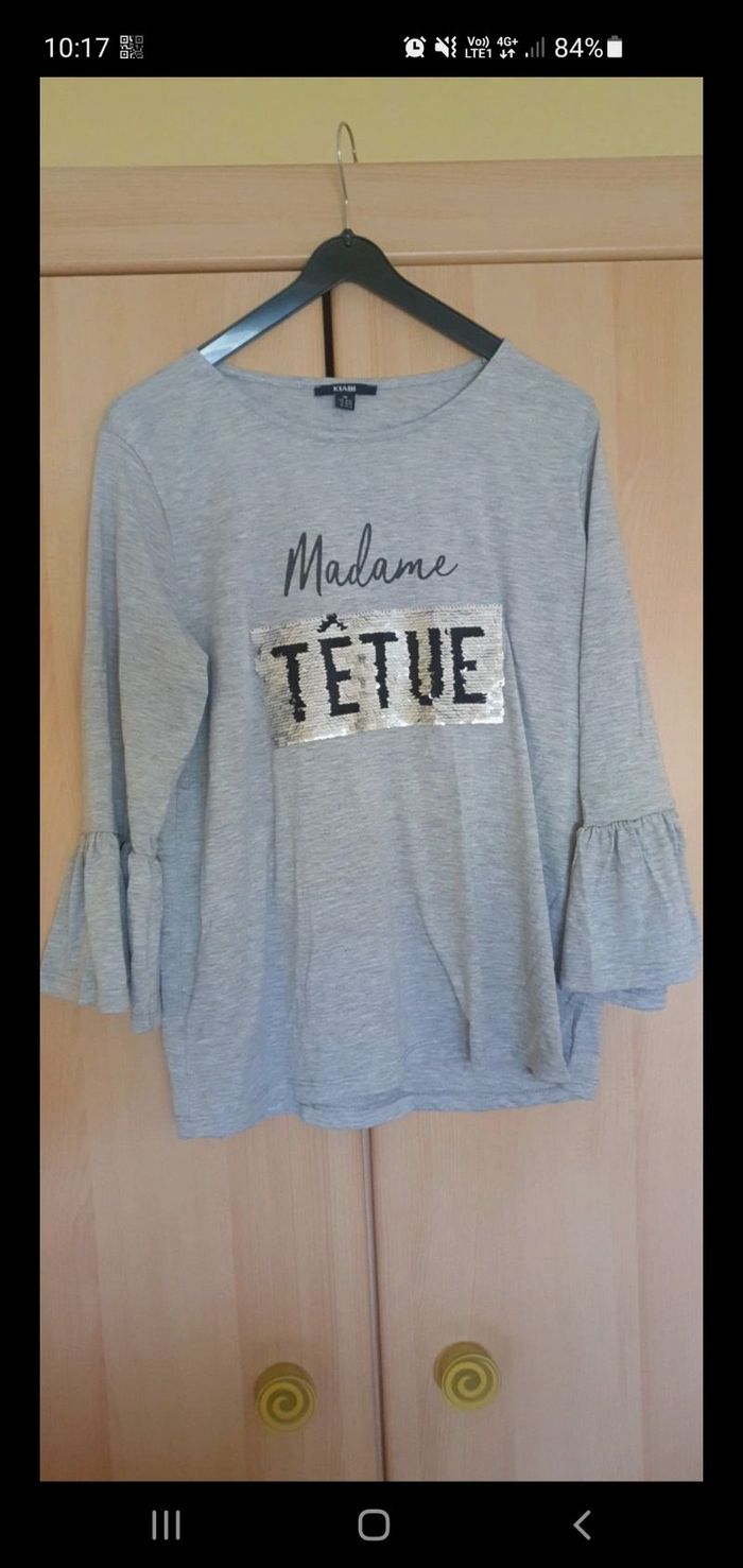 Haut avec sequins