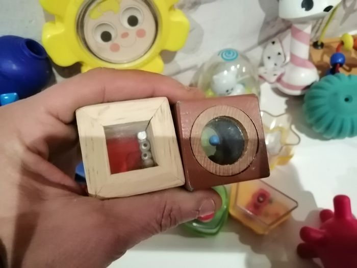 Lot de jouets éveil et manipulation - photo numéro 8