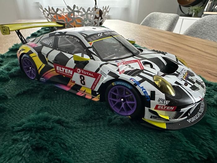 Porsche 911 GT3 R 1/18 - photo numéro 3