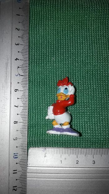 Daisy Donald figurine