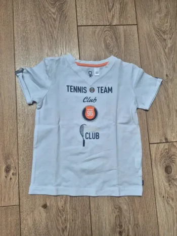 Tee-shirt MC okaidi blanc "tennis team club" 4 ans neuf jamais porté