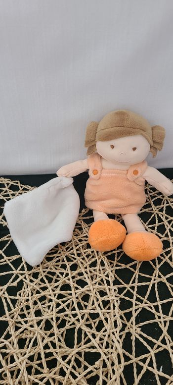 Doudou poupée fille orange mouchoir BABY NAT