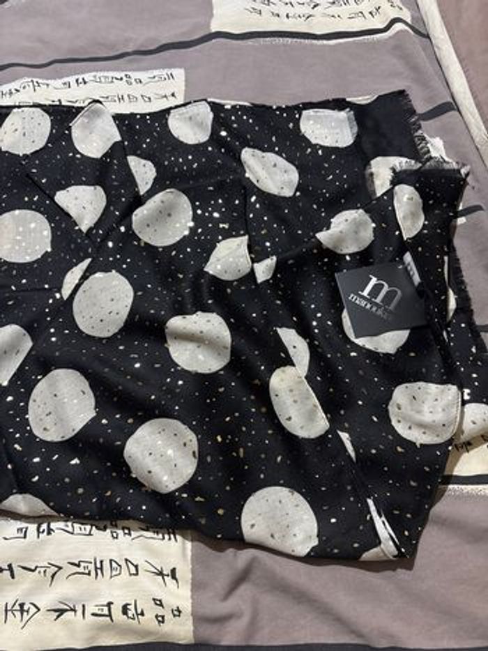 Foulard neuf - photo numéro 2