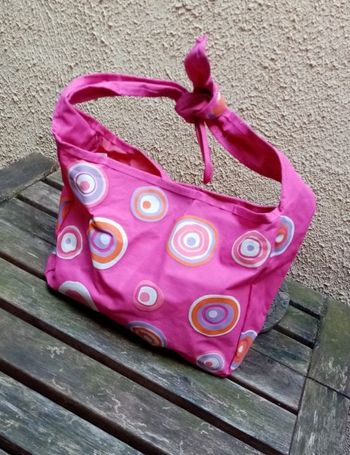 Trousse de toilette ou maquillage rose - Yves Rocher