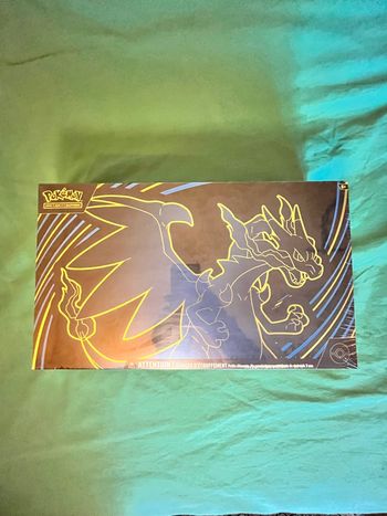 UPC Pokémon Méga Dracaufeu ex – Ultra Premium Collection scellé