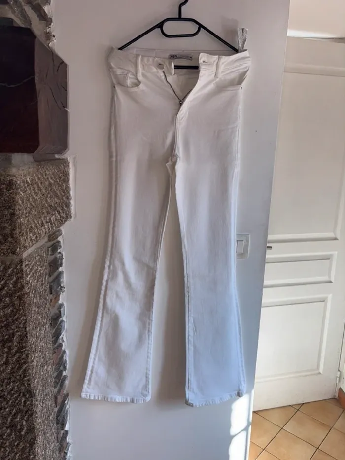 Jean blanc Zara